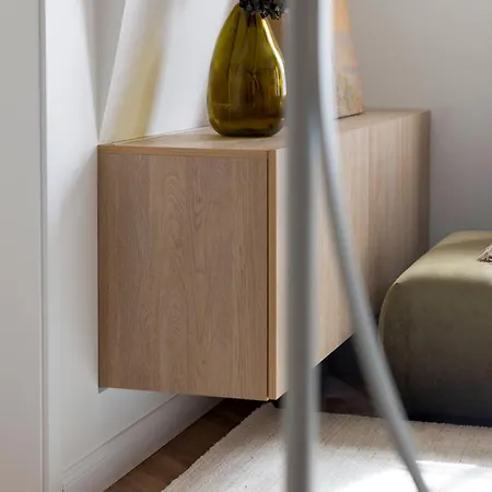 Modern Luxury In Old Town Apartment *