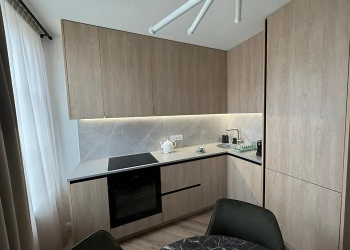 Modern Luxury In Old Town *