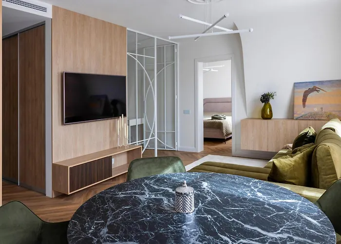 Modern Luxury In Old Town Διαμέρισμα *