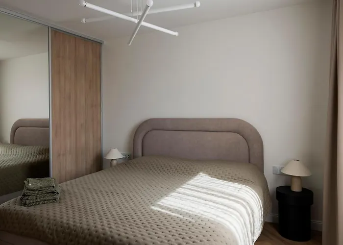 Modern Luxury In Old Town Διαμέρισμα *