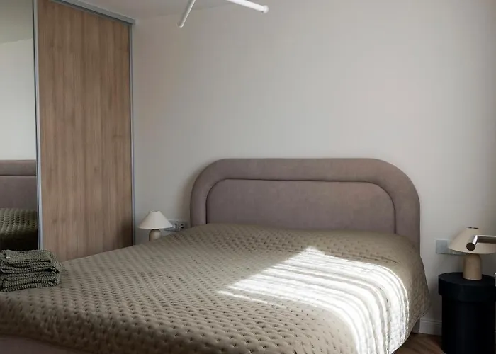 Modern Luxury In Old Town Διαμέρισμα *